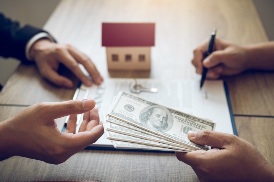 Should You Accept A Cash Offer On A Home